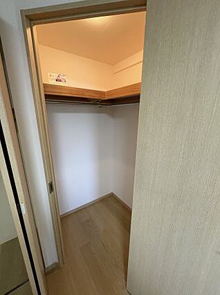 洋室（約7.4...