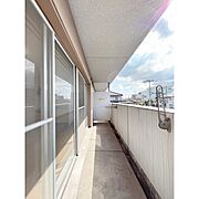 同間取りの別部屋の写真となります