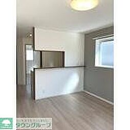 都営大江戸線 新江古田駅 徒歩11分の賃貸アパート 2階2LDKのリビング/ダイニング