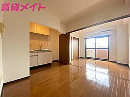 フォレスト・フォールズ 2階1DKのリビング/ダイニング