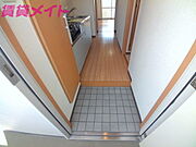 玄関同物件別部屋の写真