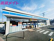 ローソン川越町豊田店 679m