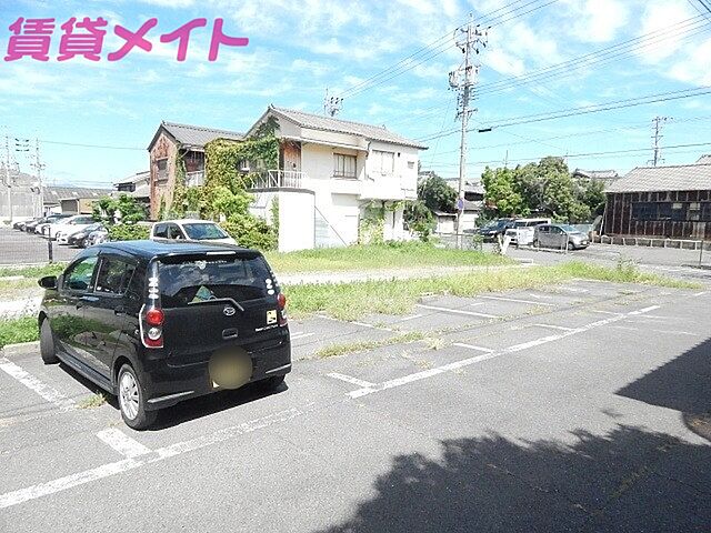9 / 18