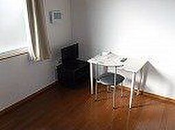 レオパレスパルファン 201 2階1Kのリビング/ダイニング