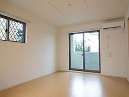 シャン・デ・コロール 1階1LDKのリビング/ダイニング