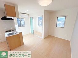 ヴェルデュールIII 201 2階1LDKのリビング/ダイニング
