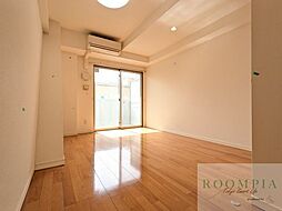 ケーディーエックスレジデンス上野毛 201 2階1Kのリビング/ダイニング