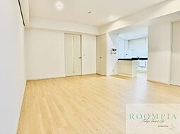 アパートメンツ東山 105 1階2LDKのリビング/ダイニング