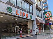 ライフ渋谷東店 徒歩15分。 1200m