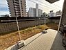 その他：1階・専用庭付き3LDKで、戸建て感覚の暮らしが可能です。