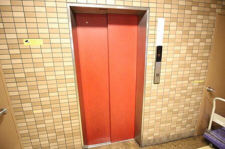 ■エレベーターもあり、お買い物後にも便利です♪