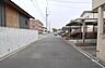 外観：物件の北側前面道路（西側から）［2025年12月17日撮影］
