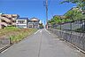 外観：物件の北側前面道路（西側から）［2026年5月17日撮影］