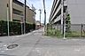 その他：敷地北側の前面道路