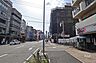 その他：敷地南側の前面道路（東側から）