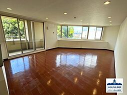 ペット可＆全居室6帖以上 ザ・マスターズフォート 3SLDKのリビング/ダイニング