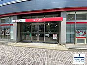 三菱UFJ銀行覚王山支店 750m
