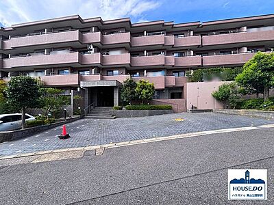 外観:名城線「自由ヶ丘駅」まで徒歩圏内。名城線・東山線「本山駅」まで徒歩圏内と2路線利用可。コンビニ、ドラッグストアまで徒歩約7分圏内。保育園、幼稚園まで徒歩約6分圏内とファミリー層におすすめです。 外観:名城線「自由ヶ丘駅」まで徒歩圏内。名城線・東山線「本山駅」まで徒歩圏内と2路線利用可。コンビニ、ドラッグストアまで徒歩約7分圏内。保育園、幼稚園まで徒歩約6分圏内とファミリー層におすすめです。