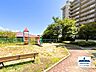 その他：マンション敷地内には、子どもたちがのびのび遊べる公園・広場スペースを設けています。気軽に外へ出て遊んだり、ベンチでゆっくり過ごしたり、家族や住民同士が自然に交流できる憩いの場にもなります。
