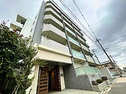 アドニス・アビコ