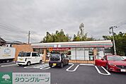 セブンイレブン鴻巣大間3丁目店 徒歩6分。コンビニ 450m
