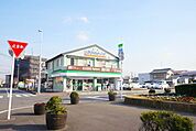 ファミリーマート土呂駅前店 545m