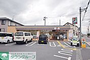 セブンイレブン鴻巣宮前原店 徒歩12分。 930m