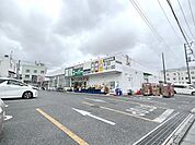 業務スーパー浦和花月店 徒歩16分。 1240m