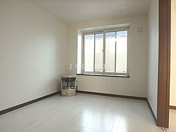 フォート・デルッシ新発寒 102 1階1LDKのリビング/ダイニング