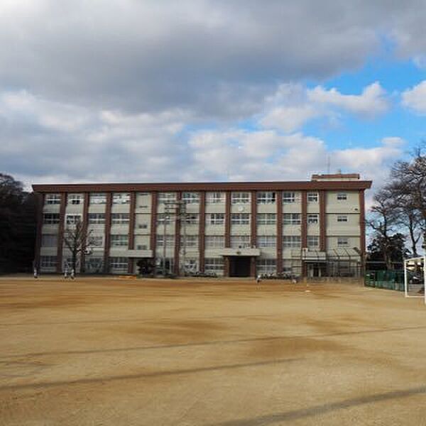 画像25:中学校「和歌山市立日進中学校まで917m」
