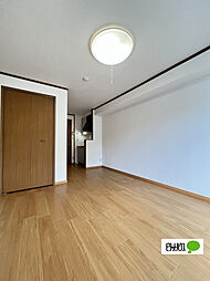 シャン・ド・フルール 202 2階ワンルームのリビング/ダイニング