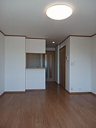 カサデプラシードI 105 1階ワンルームのリビング/ダイニング