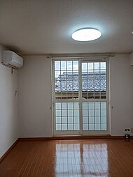 ヴァンベールII 201 2階1LDKのリビング/ダイニング