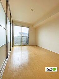 ドエル・TOMOII 201 2階2DKのリビング/ダイニング