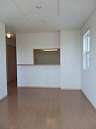 ハピネス・ブルック　I 101 1階1LDKのリビング/ダイニング