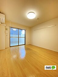 グラン・ルーチェ 201 2階1Kのリビング/ダイニング