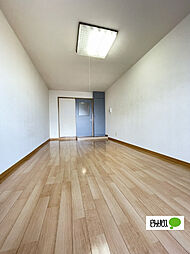 グランディールMK 303 3階ワンルームのリビング/ダイニング