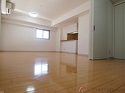 セノアタワー新大阪 13階2LDKのリビング/ダイニング