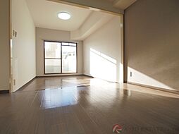 JMRレジデンス新大阪 7階1LDKのリビング/ダイニング