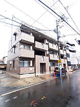 Red House west  ｜ 大阪府大阪市東淀川区西淡路3丁目10-3（賃貸アパート1LDK・3階・33.53㎡） その1