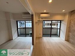 横田ファイブ 402 4階2LDKのリビング/ダイニング