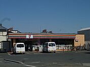 セブンイレブン狛江西野川4丁目店 徒歩9分。コンビニ 650m