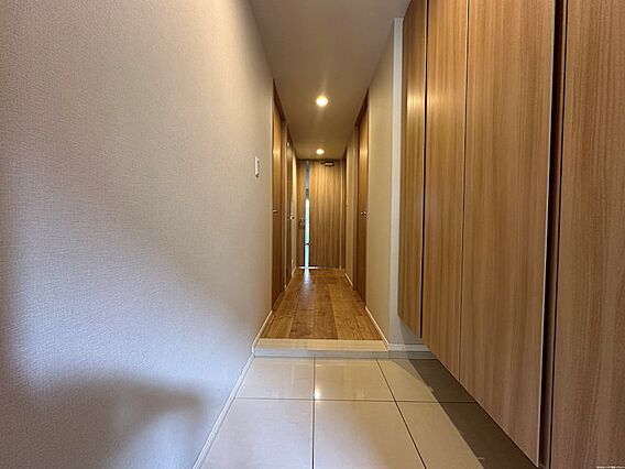 収納たっぷりの...