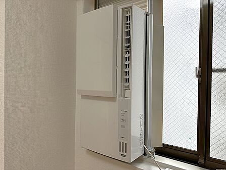 新品未開封のウォンドウファン付き◎