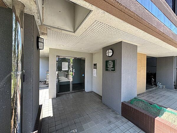 エントランスを拡大表示