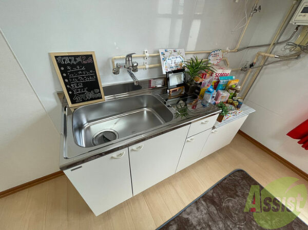 画像5:キッチンは新品交換済みになります。清潔感があっていいですね。