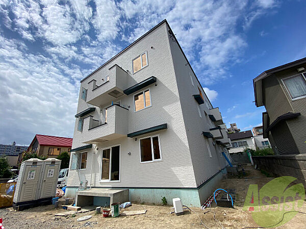 タウンハウス山鼻 ｜北海道札幌市中央区南十七条西13丁目(賃貸アパート2LDK・1階・62.85㎡)の写真 その1