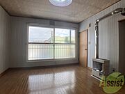 色々な角度から撮ってみましたが想像つきますか？