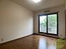 寝室：寝室です。部屋をどう使うかはあなた次第です！