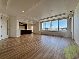 PRIME URBAN円山北四条 13階4LDKのリビング/ダイニング